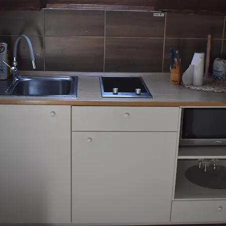 Katka Lejlighed Bešeňová